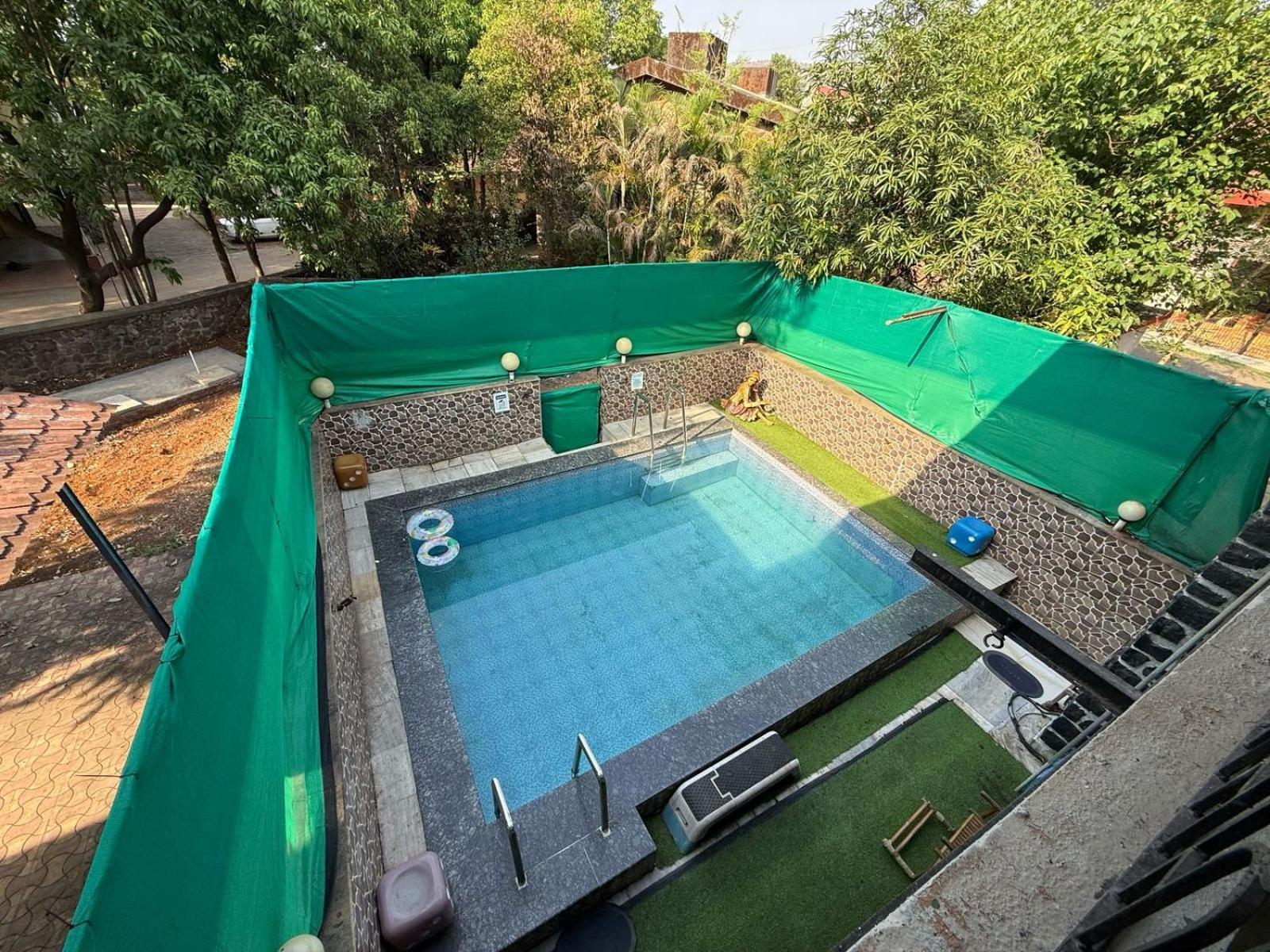 Вилла Blue Heaven- Lonavala 2 Bhk With Private Pool! Экстерьер фото