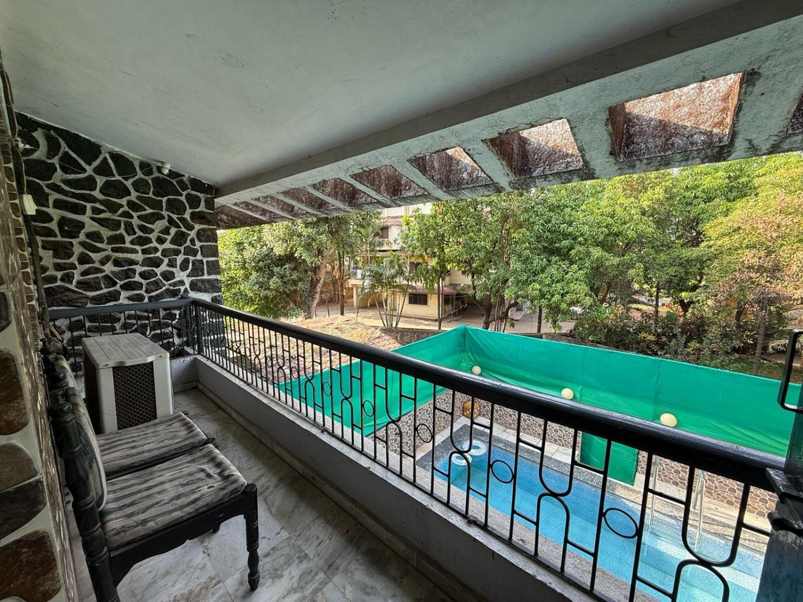Вилла Blue Heaven- Lonavala 2 Bhk With Private Pool! Экстерьер фото